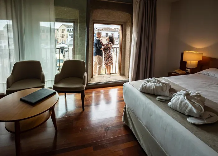 Puente De Alconetar Hotel 4*