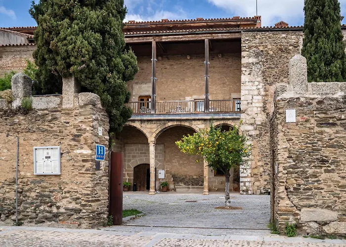 Puente De Alconetar Hotel