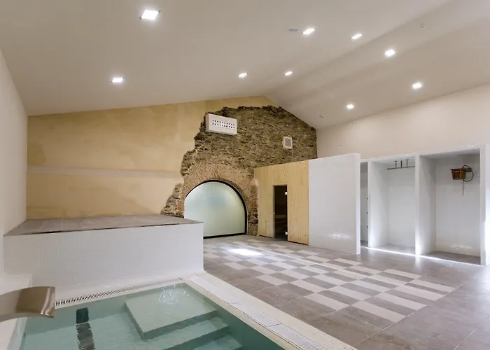 Puente De Alconetar Hotel 4*